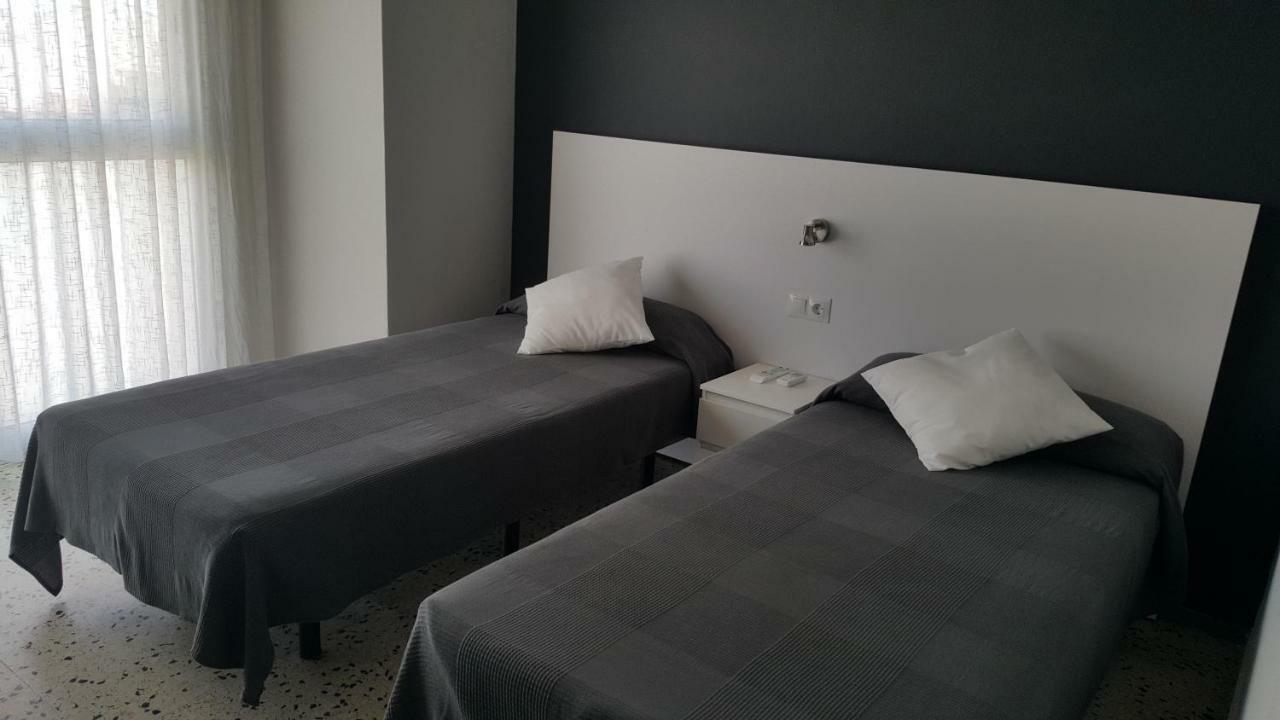 Hostal Can Joanet Cambrils Esterno foto