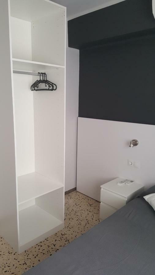 Hostal Can Joanet Cambrils Esterno foto