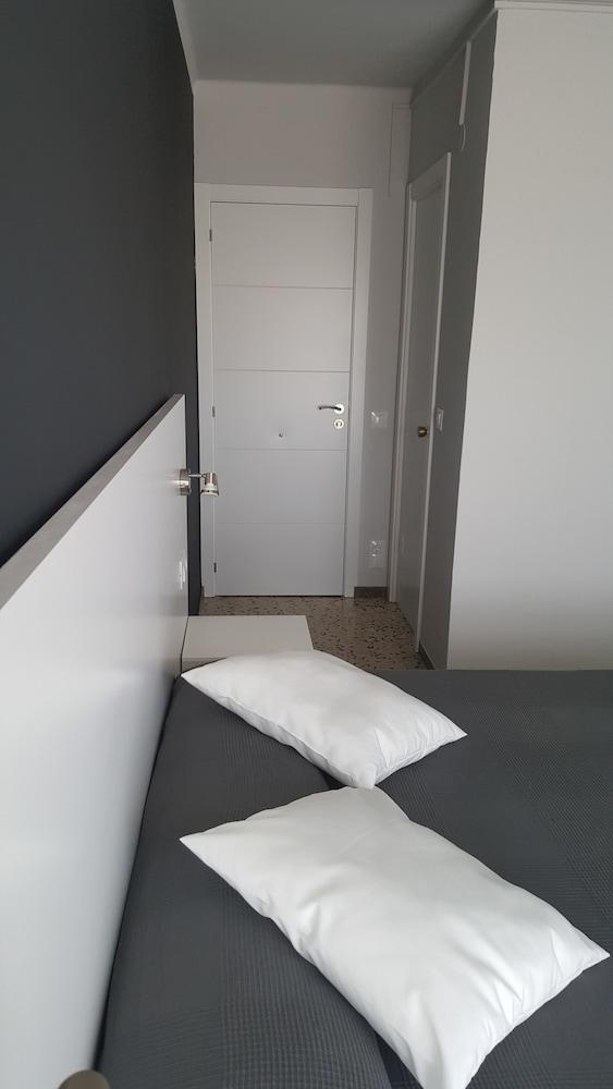 Hostal Can Joanet Cambrils Esterno foto